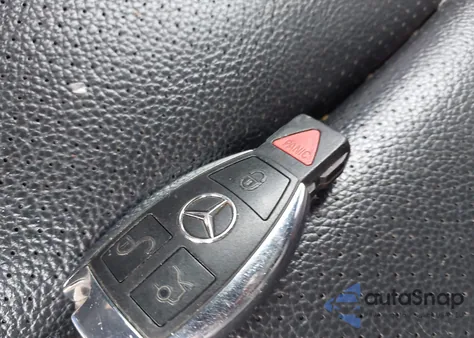 2016 Mercedes-Benz C 300 Sport z USA, uszkodzony, nr VIN WDDWF4JB1GR147696